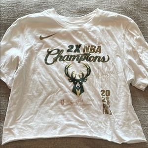 BUCKS cropped T Shirt